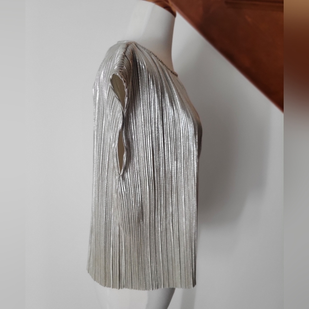 Evereve mia plisse top ribbed pleated silver cap sleeve Size S New - Picture 5 of 6